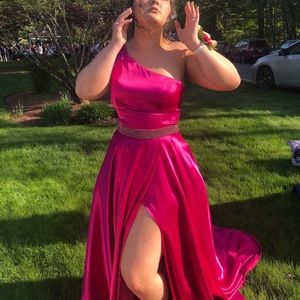 Sherri Hill prom dress